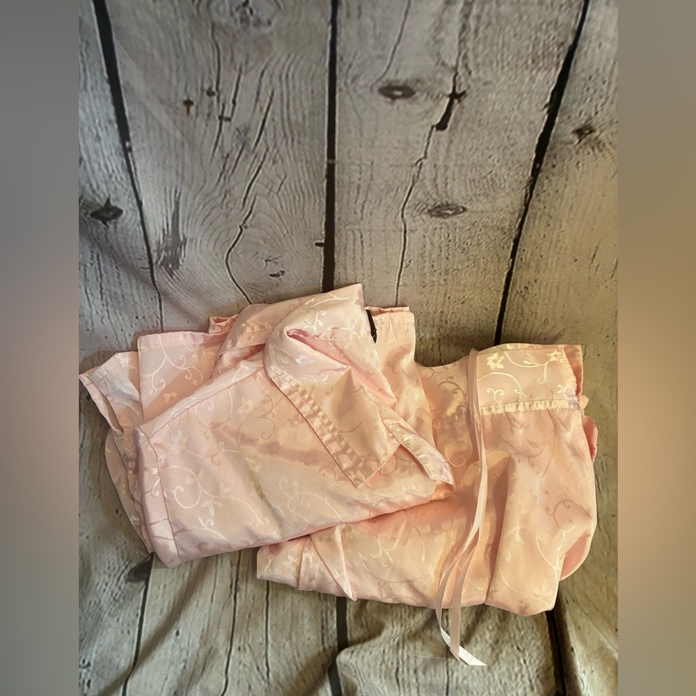 5/$20 Secret Treasures Women's‎ Sz 2X Pajama Set Baby Pink 2 PC PJs Button Down